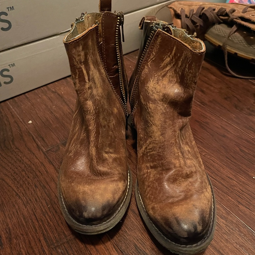 Circle G booties barely worn